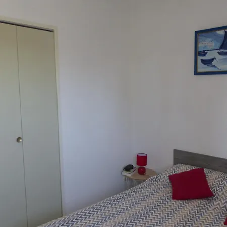 St Cyprien Maison De Climatisee Avec Jardin Holiday home *